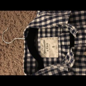 Men’s Abercrombie button down.
